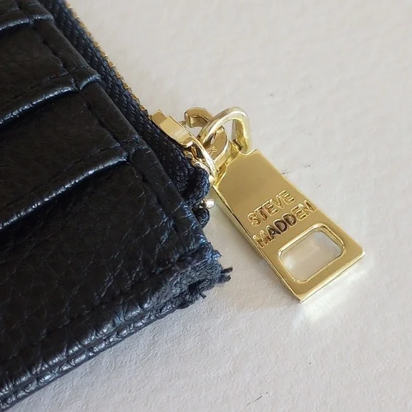 Steve Madden Black Card Wallet - Picture 4 of 5